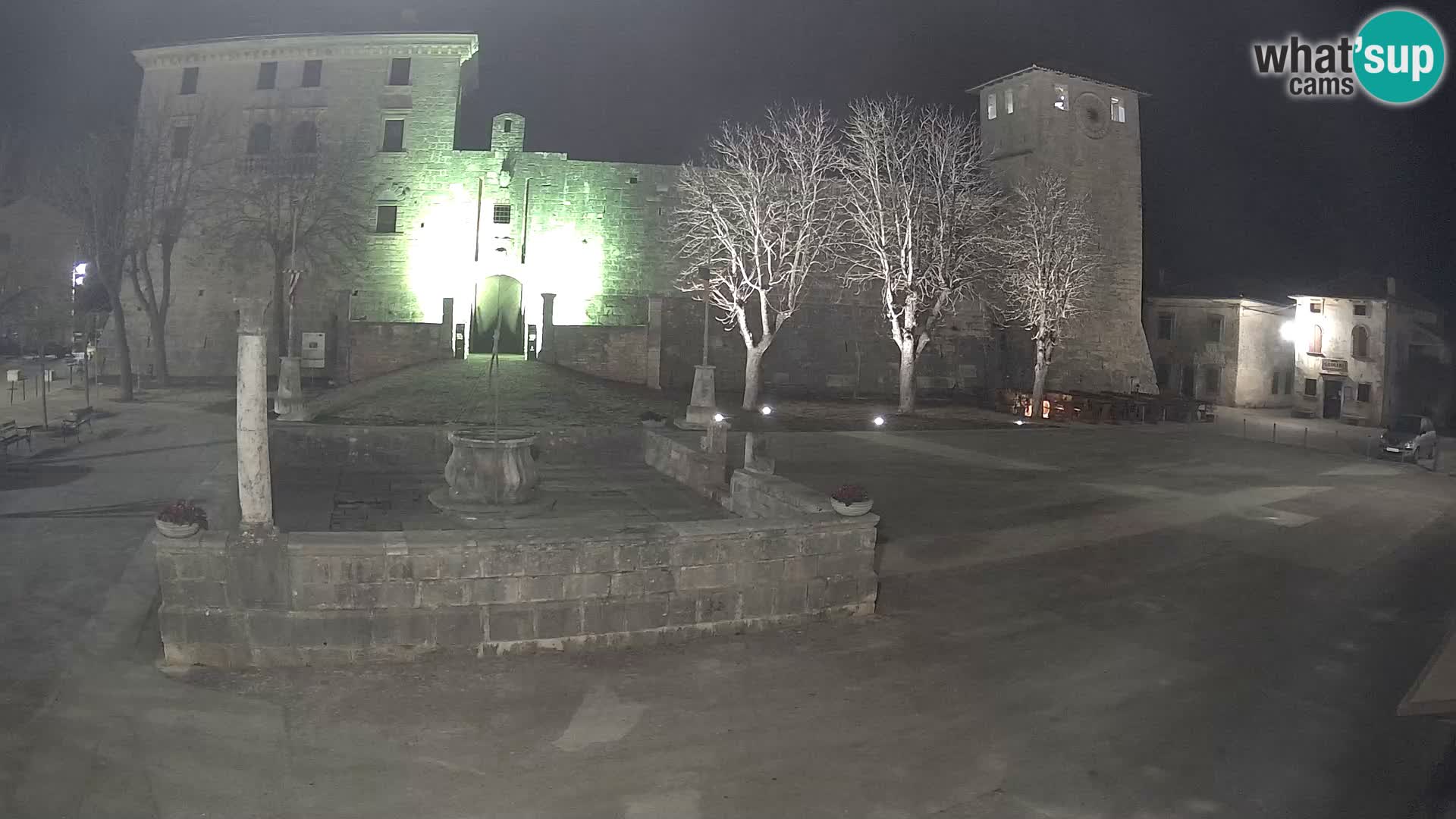 Webcam Svetvinčenat – die Burg und Brunnen – Istrien – Kroatien