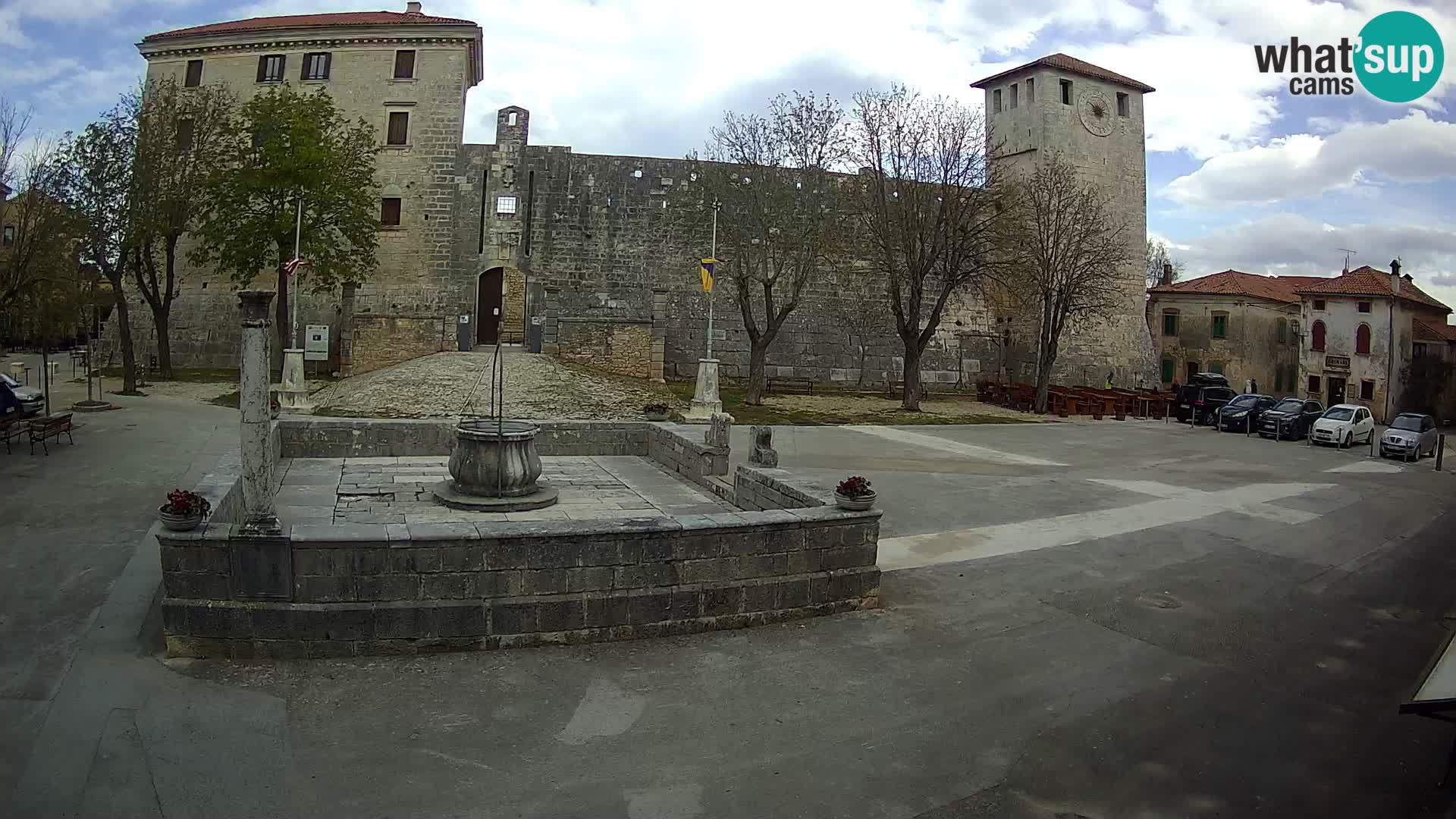 Webcam Svetvinčenat – el castillo y el pozo – Istria – Croacia