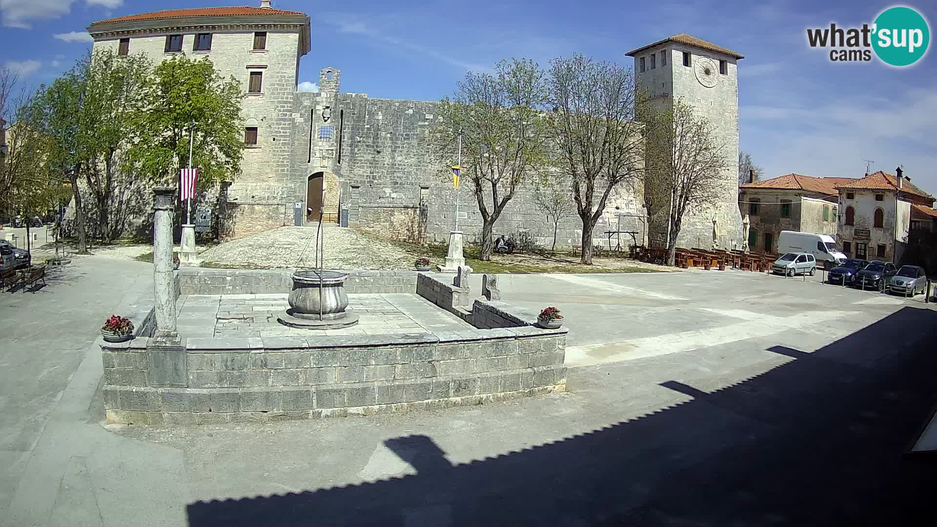Webcam Svetvinčenat – le château et le puits – Istrie – Croatie
