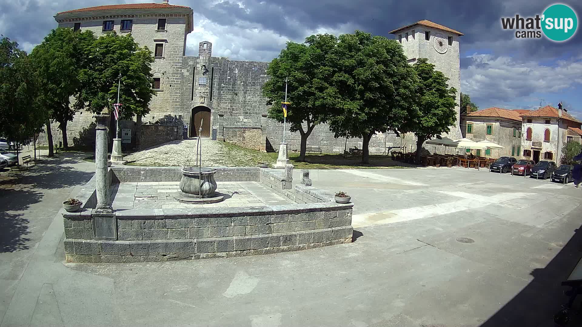 Webcam Svetvinčenat (Sanvincenti) – il castello e il pozzo – Istria – Croazia