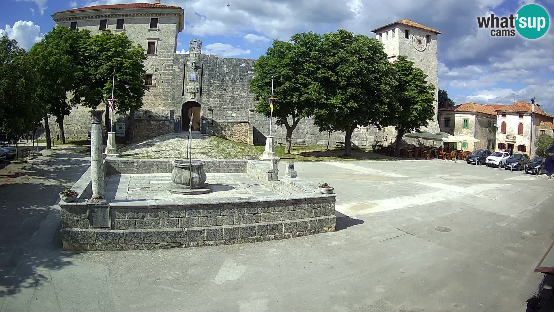 Webcam Svetvinčenat – die Burg und Brunnen – Istrien – Kroatien