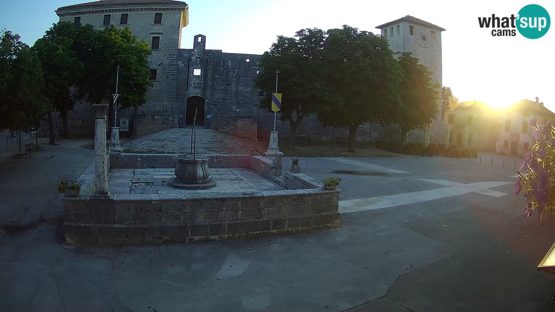 Webcam Svetvinčenat – the Castle and well – Istria – Croatia