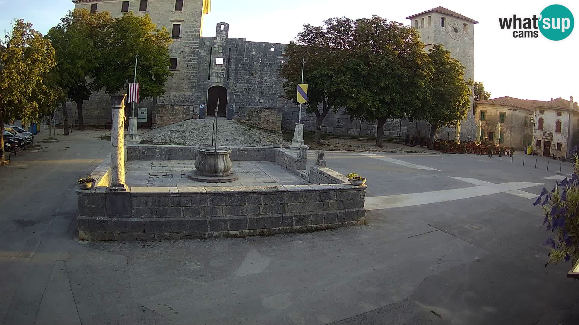 Webcam Svetvinčenat – die Burg und Brunnen – Istrien – Kroatien