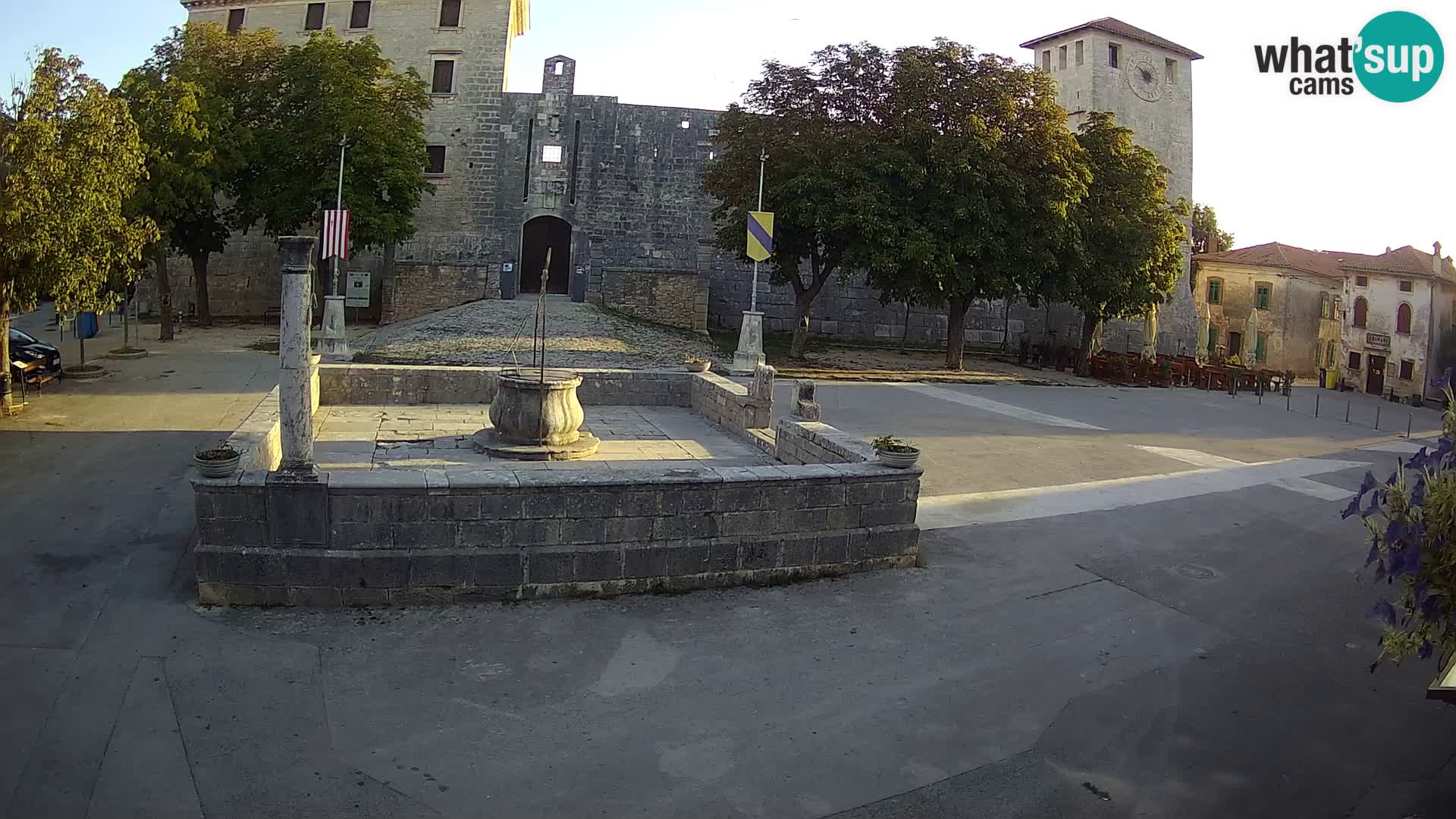 Webcam Svetvinčenat (Sanvincenti) – il castello e il pozzo – Istria – Croazia