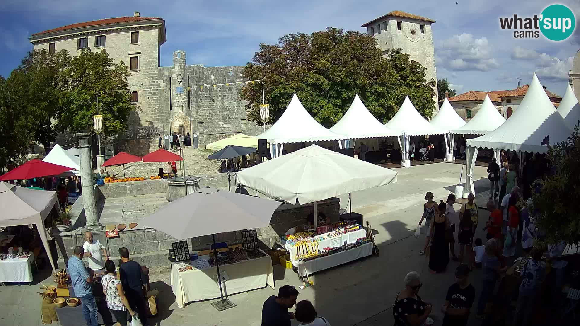Webcam Svetvinčenat – die Burg und Brunnen – Istrien – Kroatien