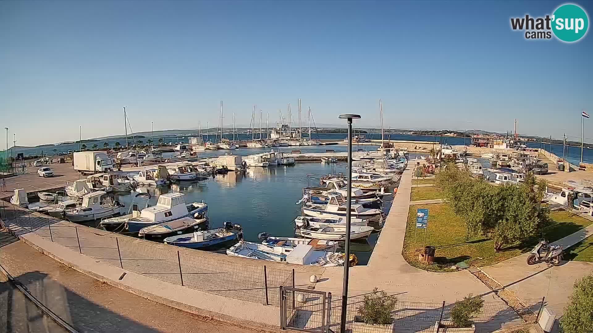 Spletna kamera Tkon – Marina