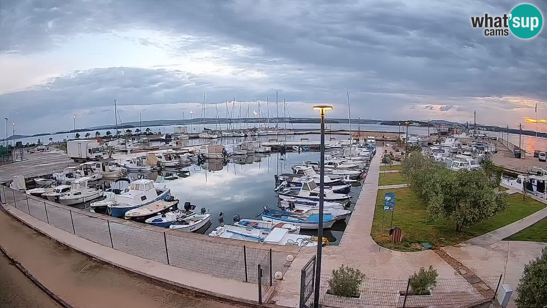 Spletna kamera Tkon – Marina