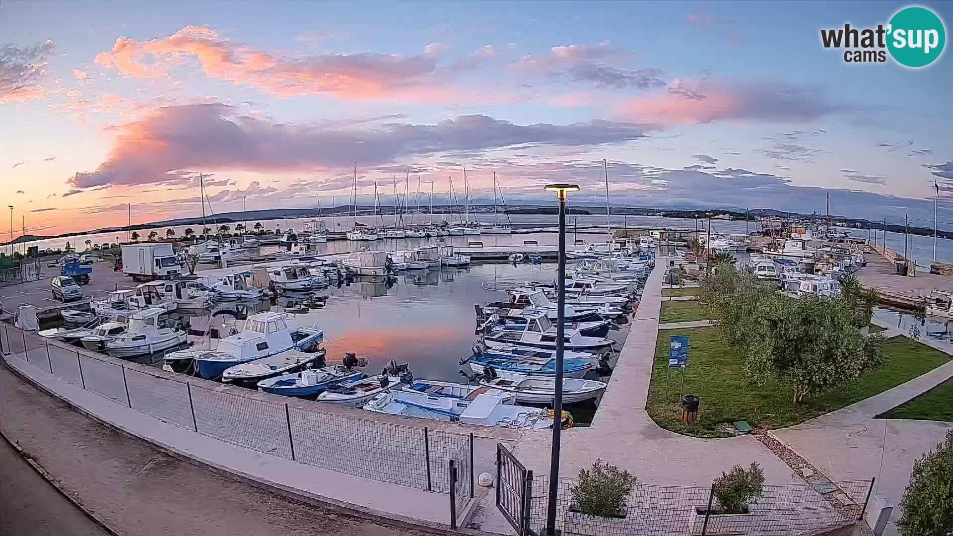 Spletna kamera Tkon – Marina