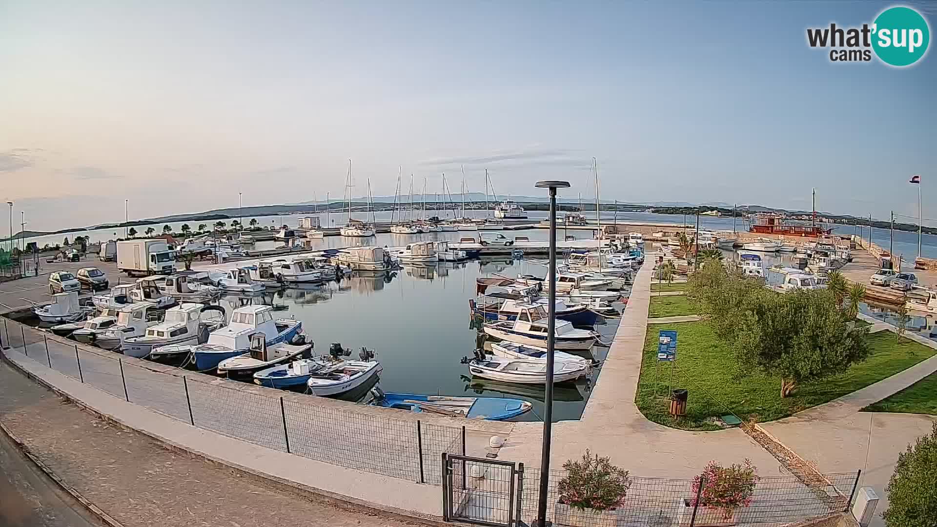 Spletna kamera Tkon – Marina
