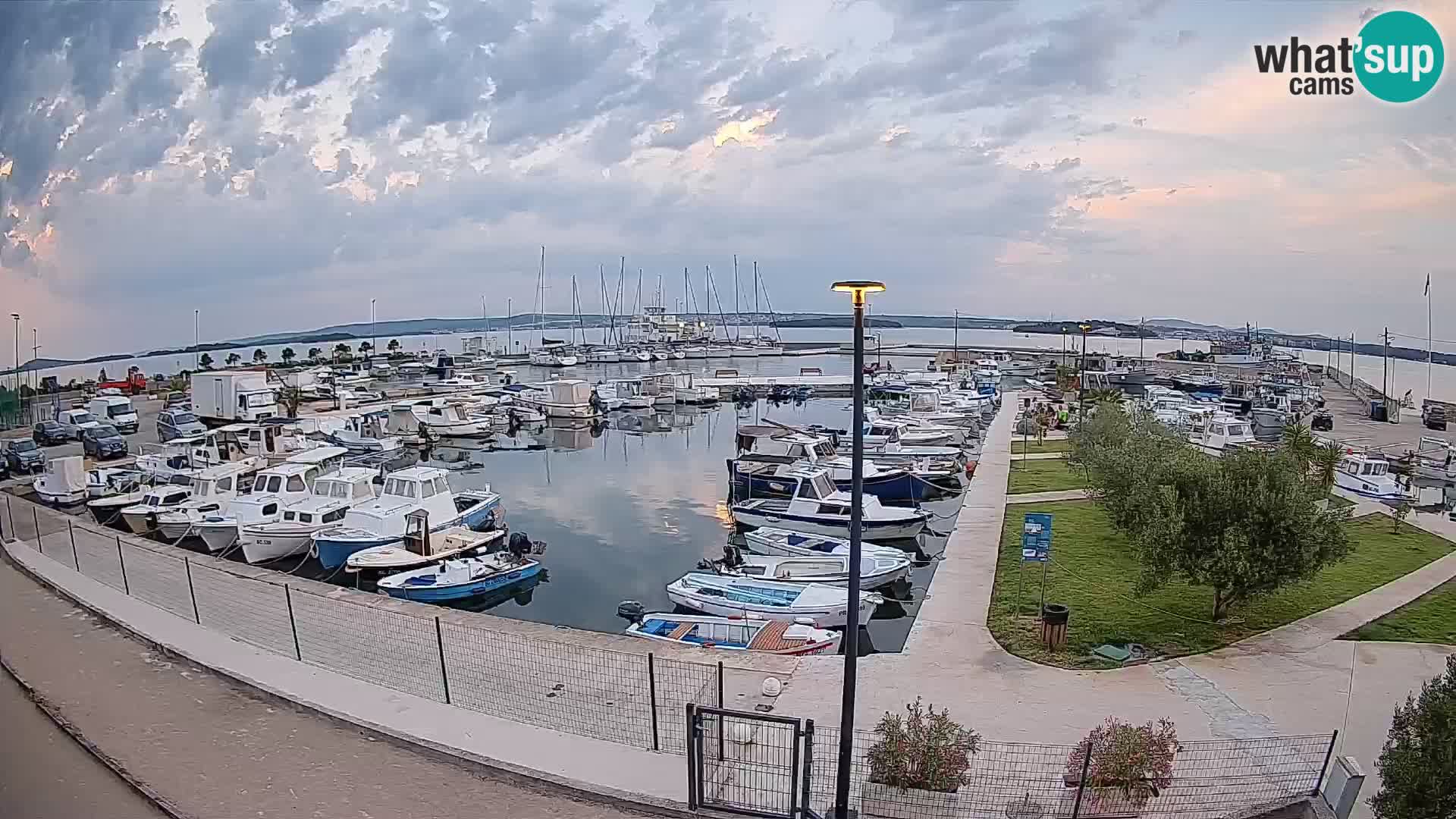 Spletna kamera Tkon – Marina