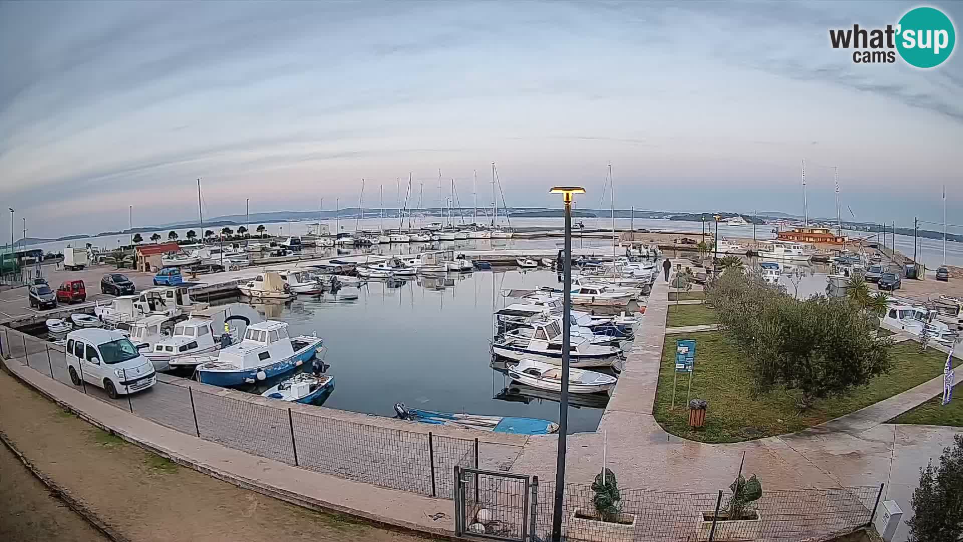 Spletna kamera Tkon – Marina