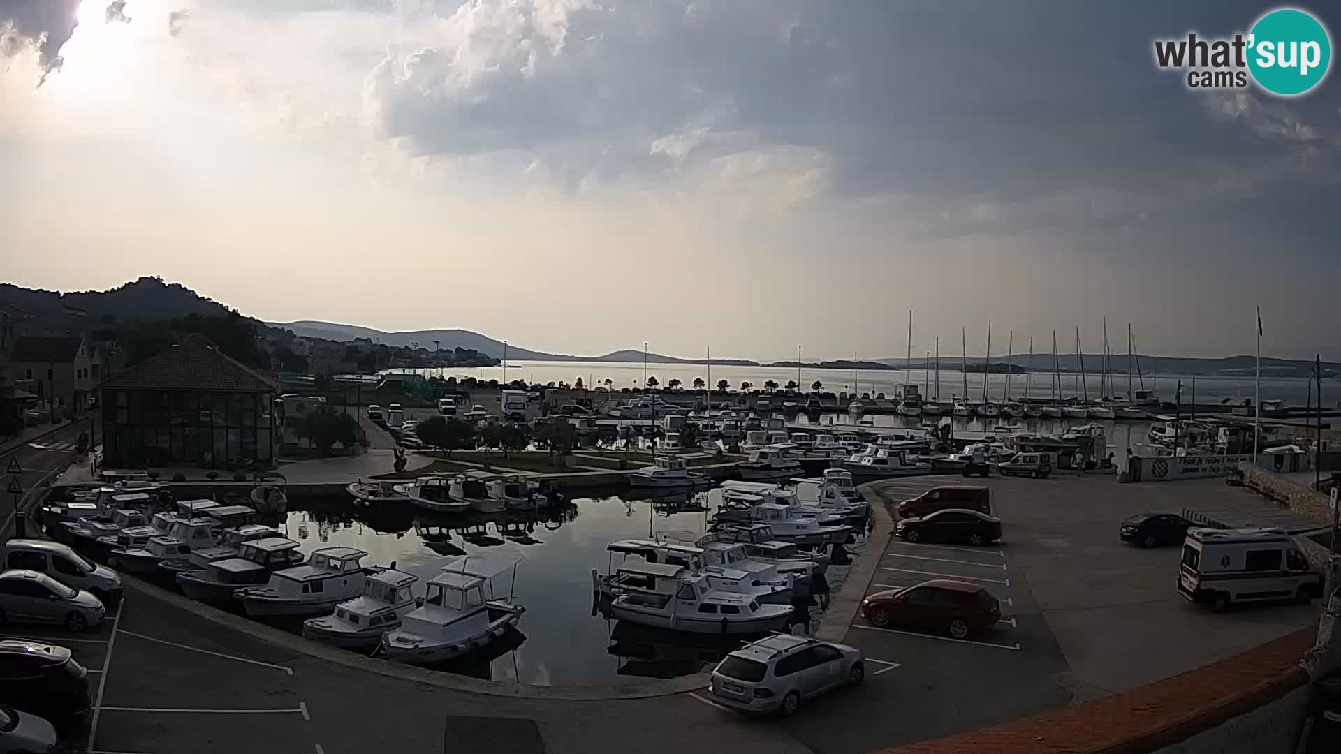 Webcam Live Tkon –  puerto deportivo y el puerto
