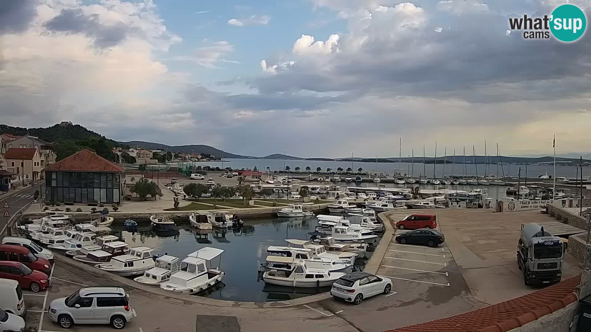 Webcam Live Tkon –  puerto deportivo y el puerto