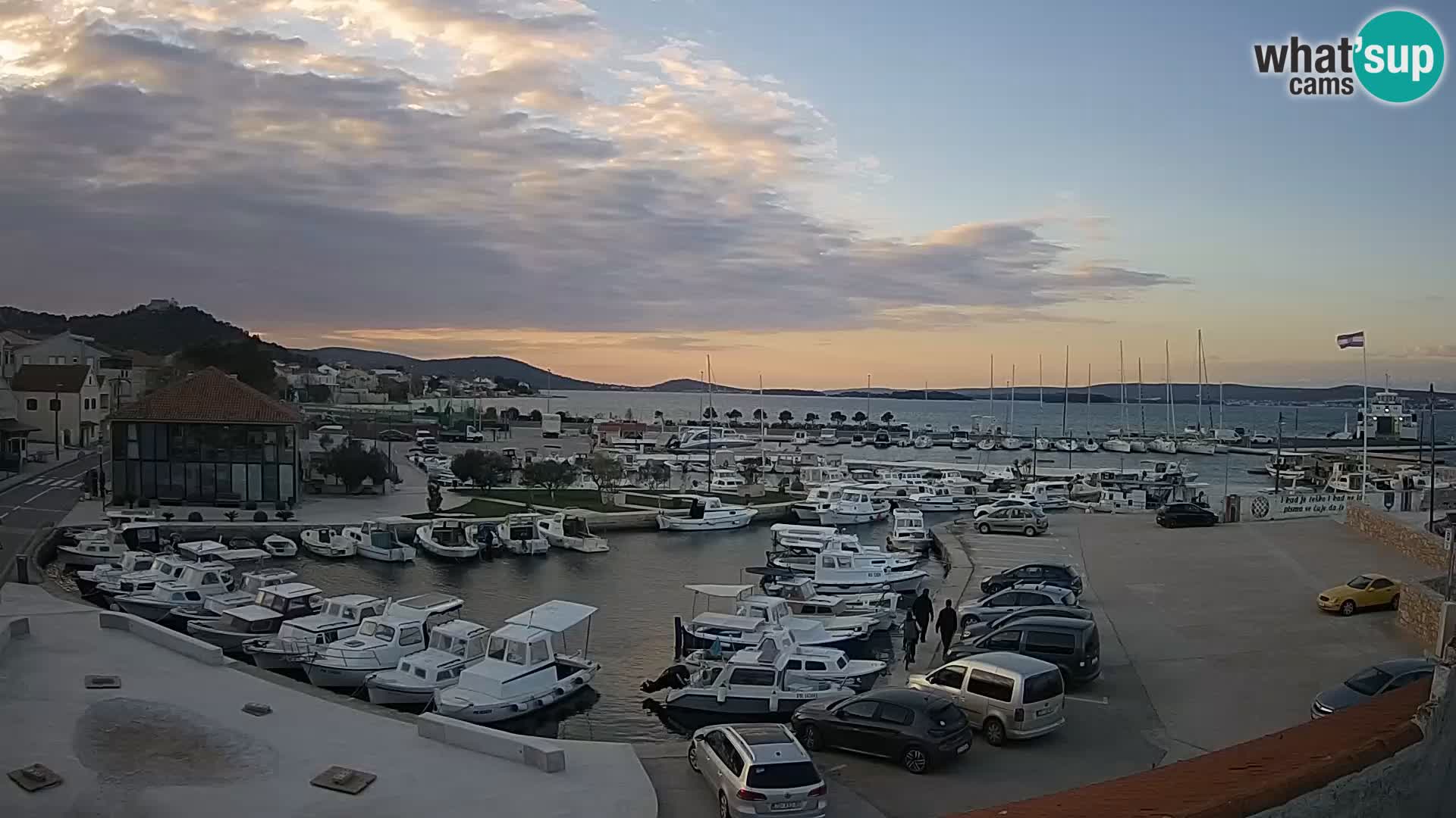 Webcam Live Tkon –  puerto deportivo y el puerto