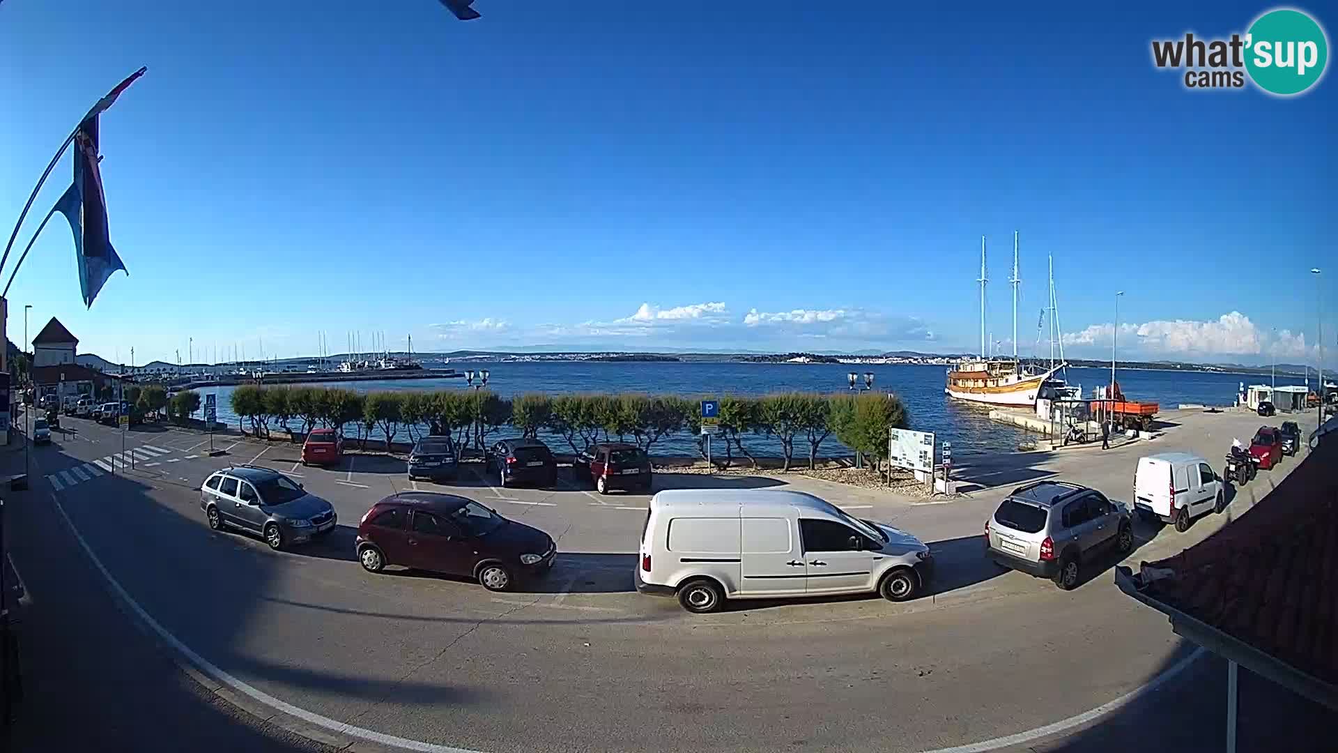 Spletna kamera Tkon – trajektni terminal