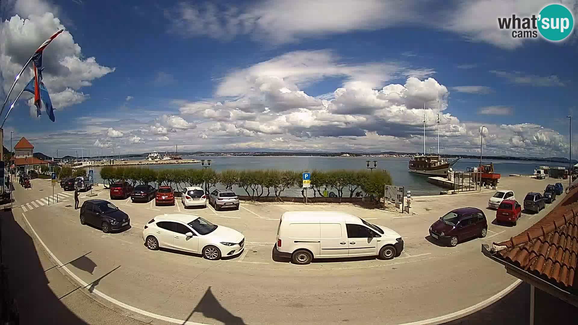 Spletna kamera Tkon – trajektni terminal
