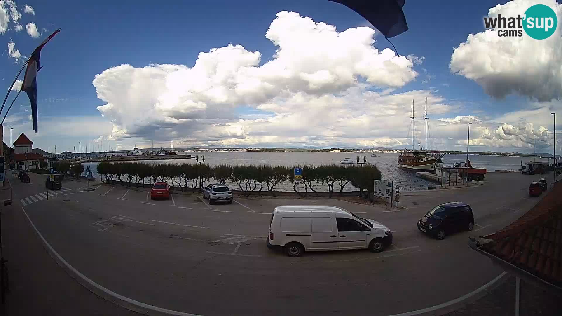 Web kamer u živo Tkon – trajektni terminal