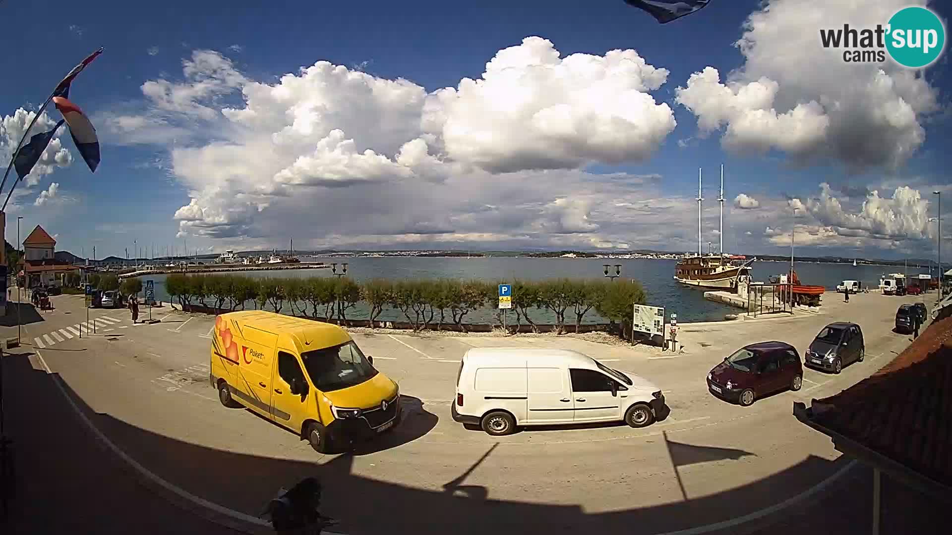 Spletna kamera Tkon – trajektni terminal