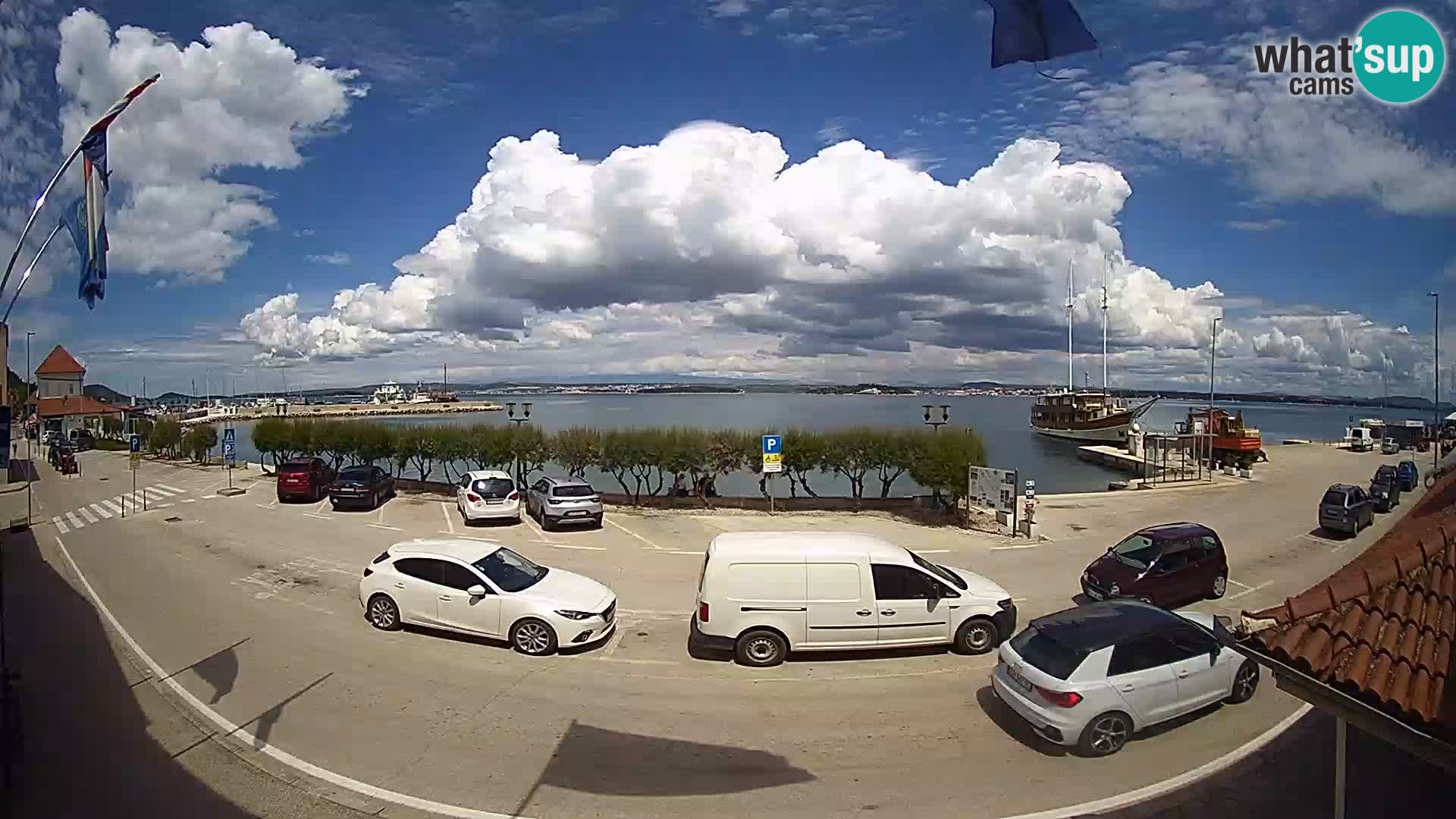 Spletna kamera Tkon – trajektni terminal