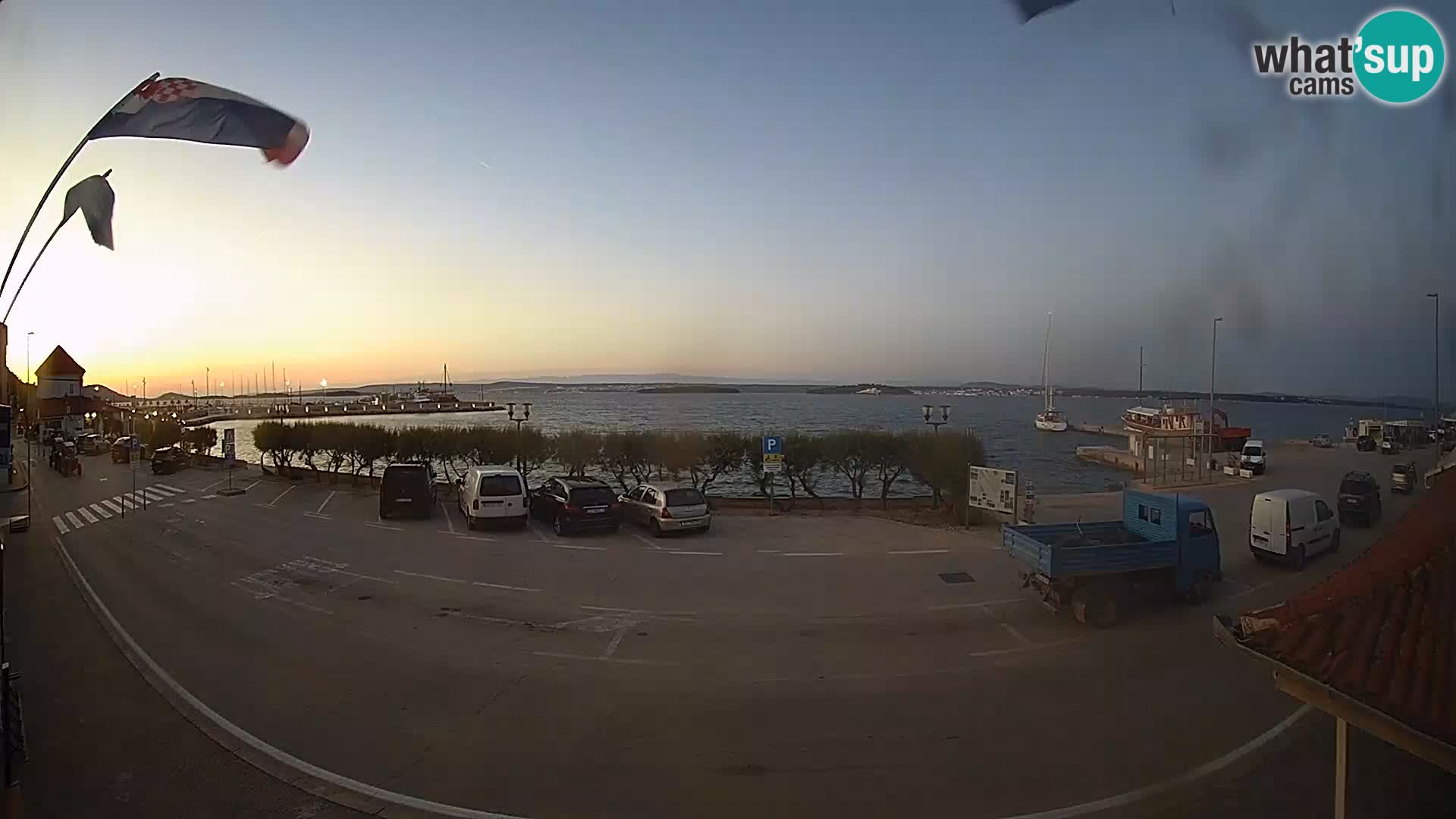 Web kamer u živo Tkon – trajektni terminal