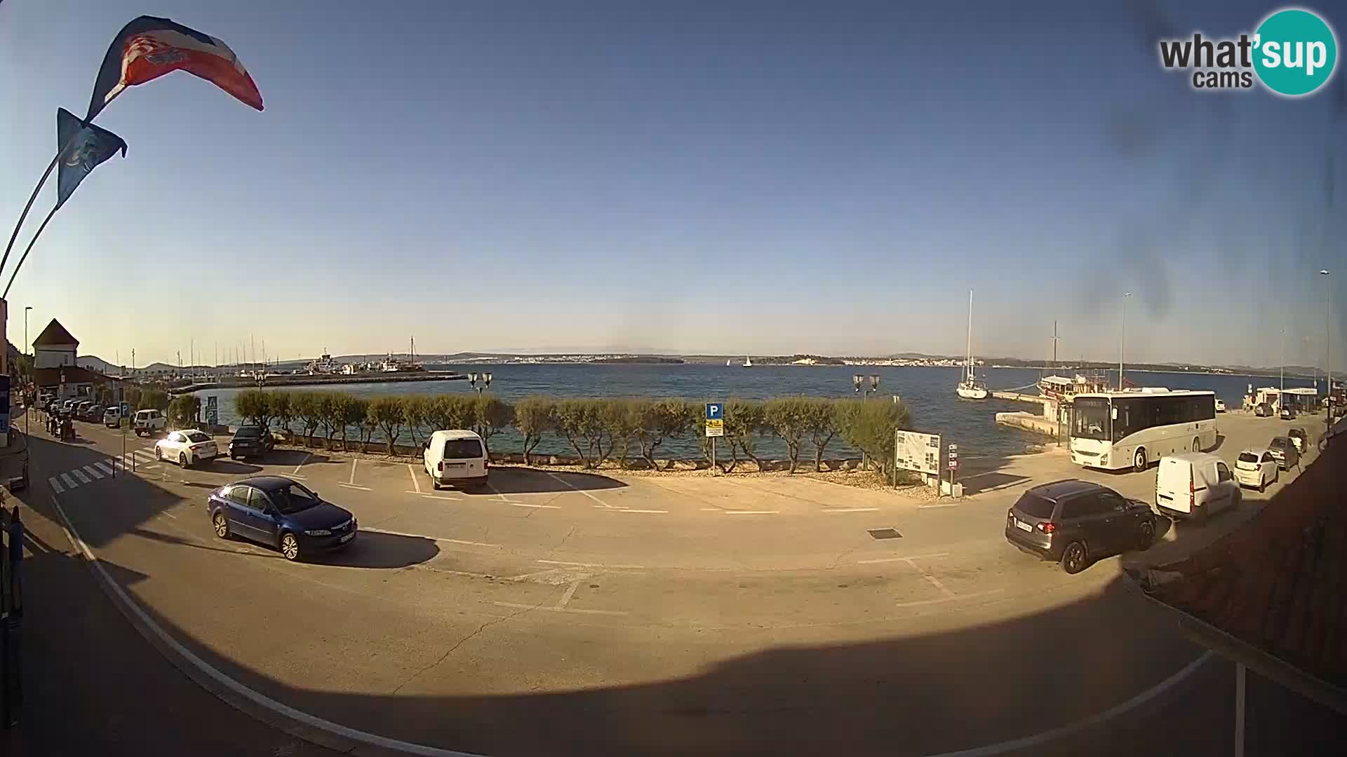 Web kamer u živo Tkon – trajektni terminal