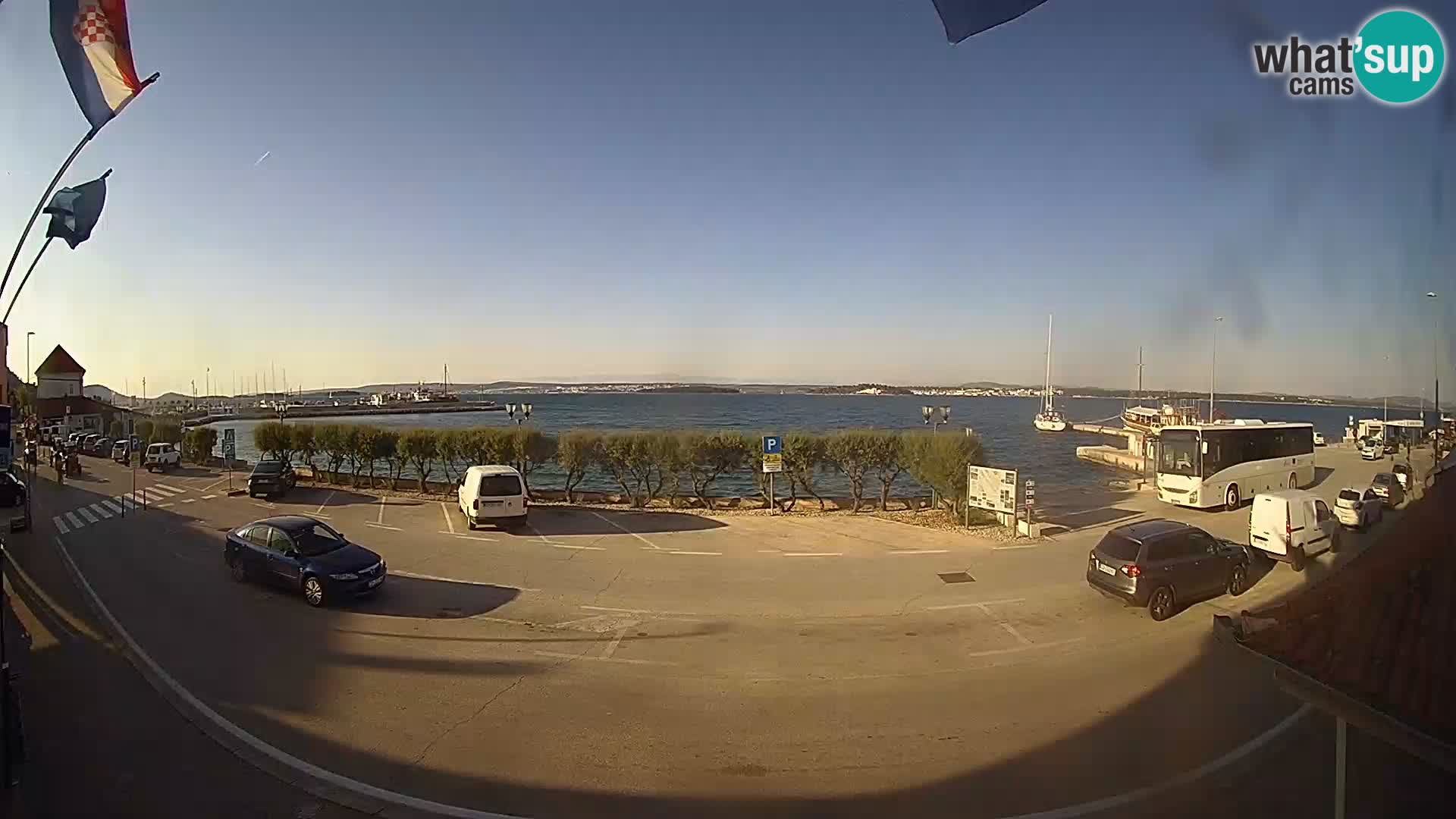 Web kamer u živo Tkon – trajektni terminal