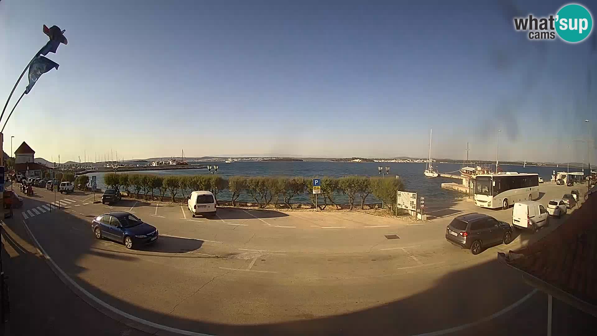 Spletna kamera Tkon – trajektni terminal