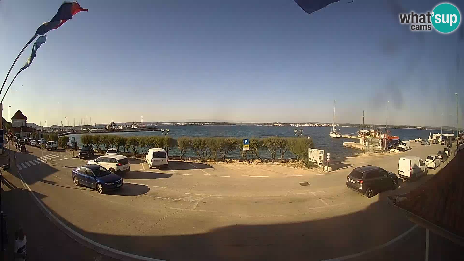 Spletna kamera Tkon – trajektni terminal