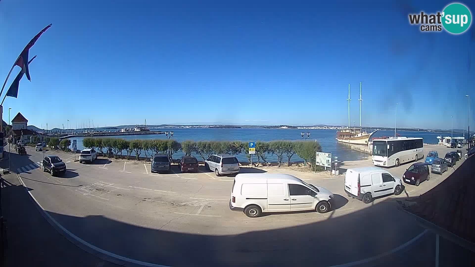 Spletna kamera Tkon – trajektni terminal