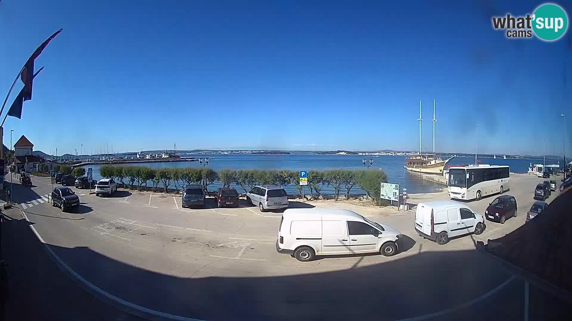 Spletna kamera Tkon – trajektni terminal