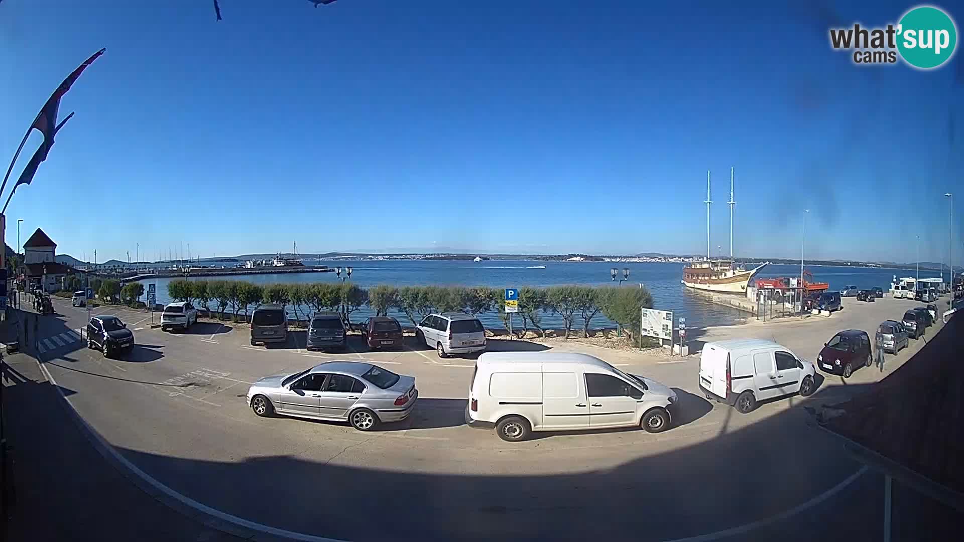 Spletna kamera Tkon – trajektni terminal
