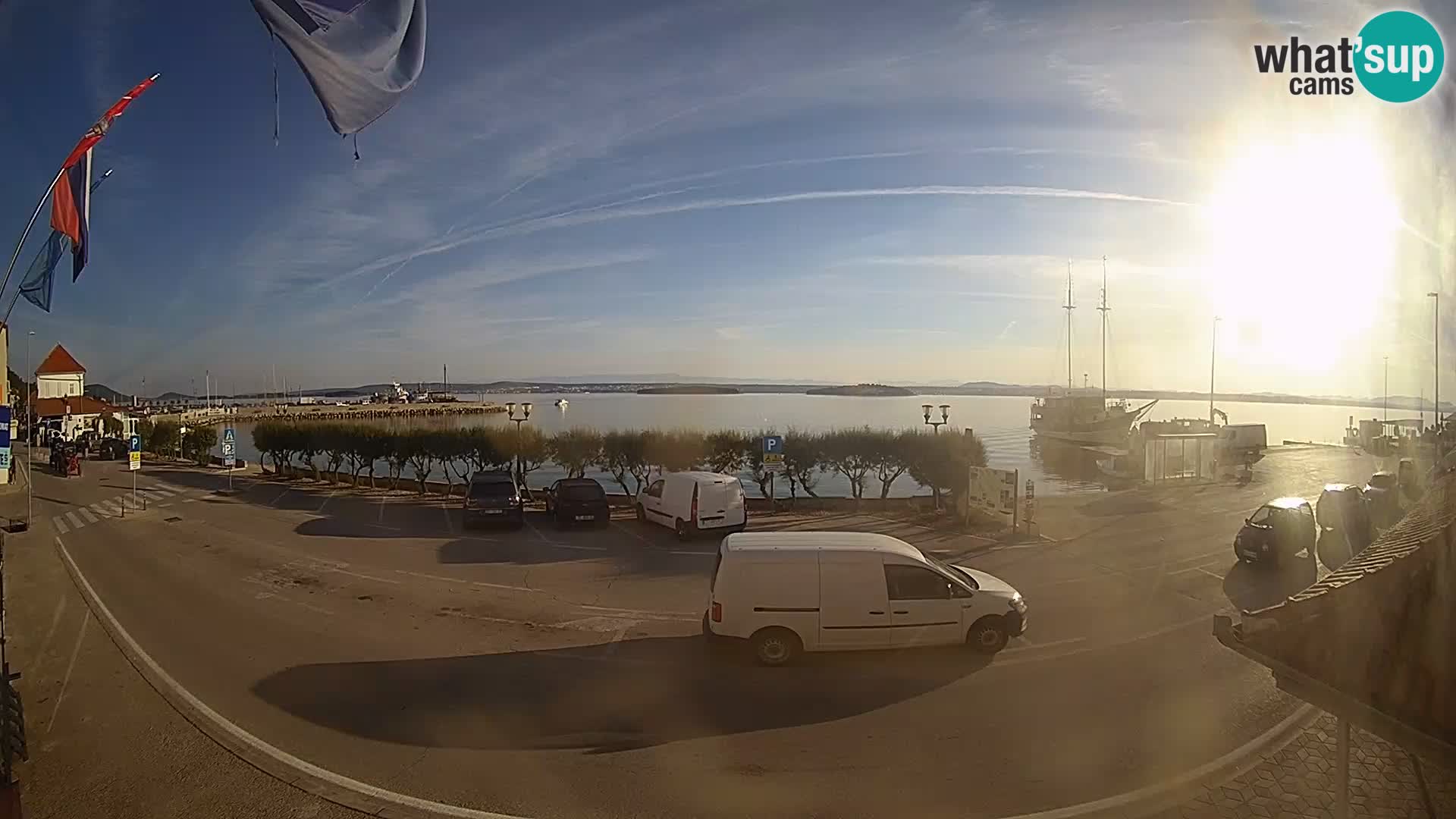 Web kamer u živo Tkon – trajektni terminal