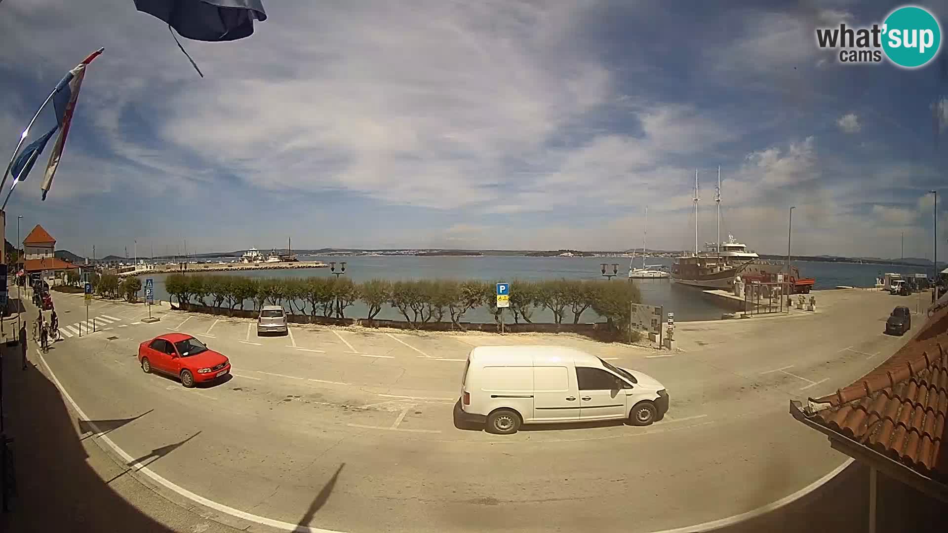 Web kamer u živo Tkon – trajektni terminal