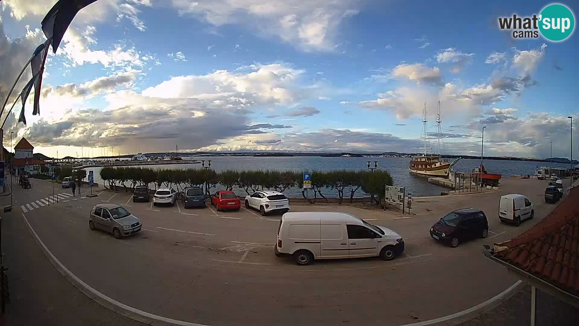 Web kamer u živo Tkon – trajektni terminal