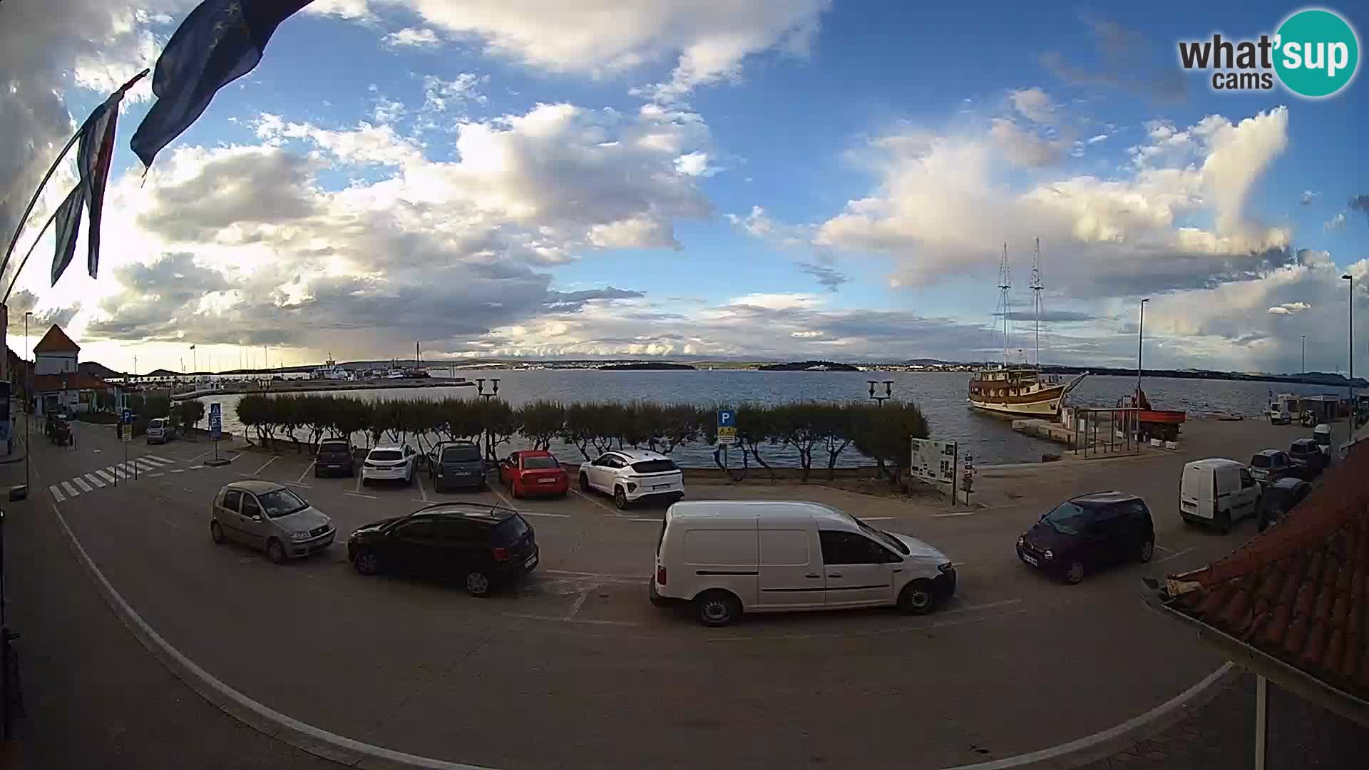 Webcam Tkon – Fährschiff-Terminal