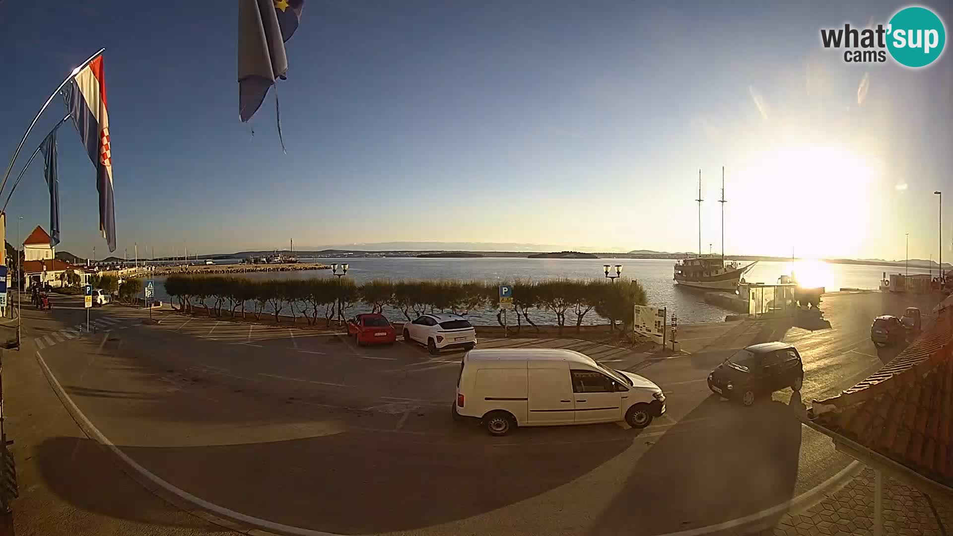Spletna kamera Tkon – trajektni terminal