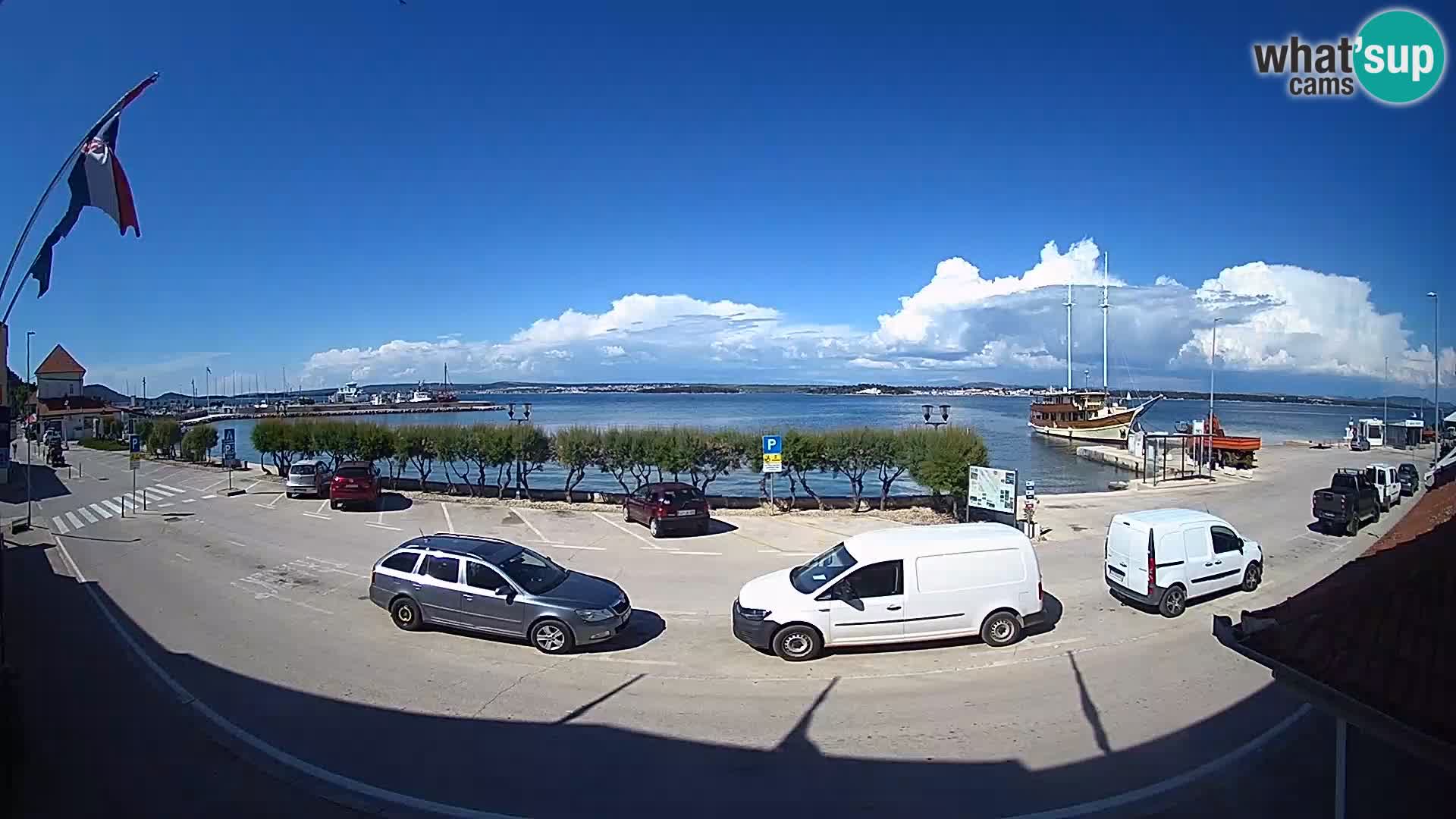 Web kamer u živo Tkon – trajektni terminal