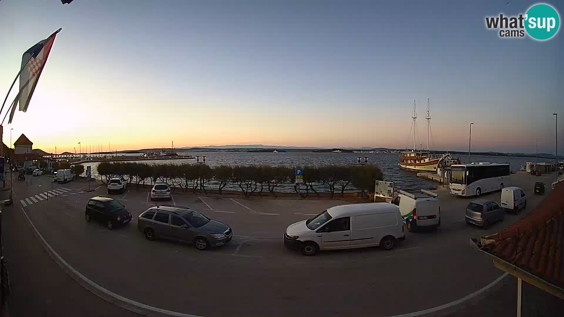 Web kamer u živo Tkon – trajektni terminal