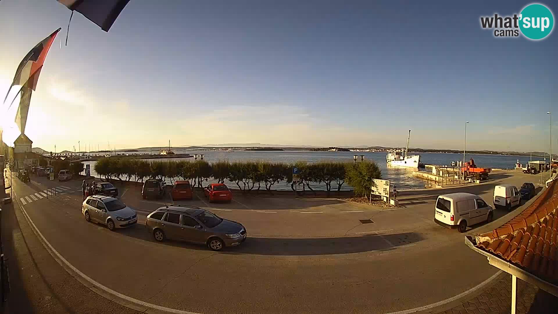 Web kamer u živo Tkon – trajektni terminal