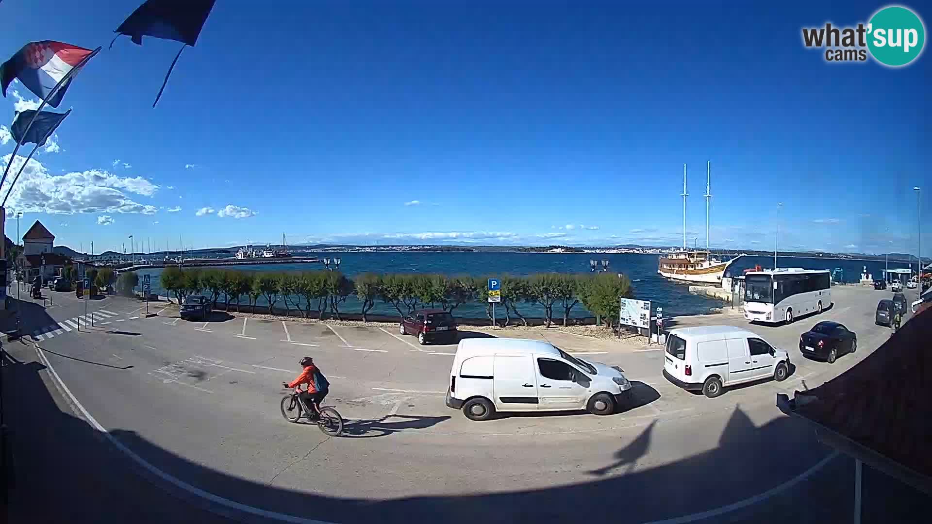 Web kamer u živo Tkon – trajektni terminal