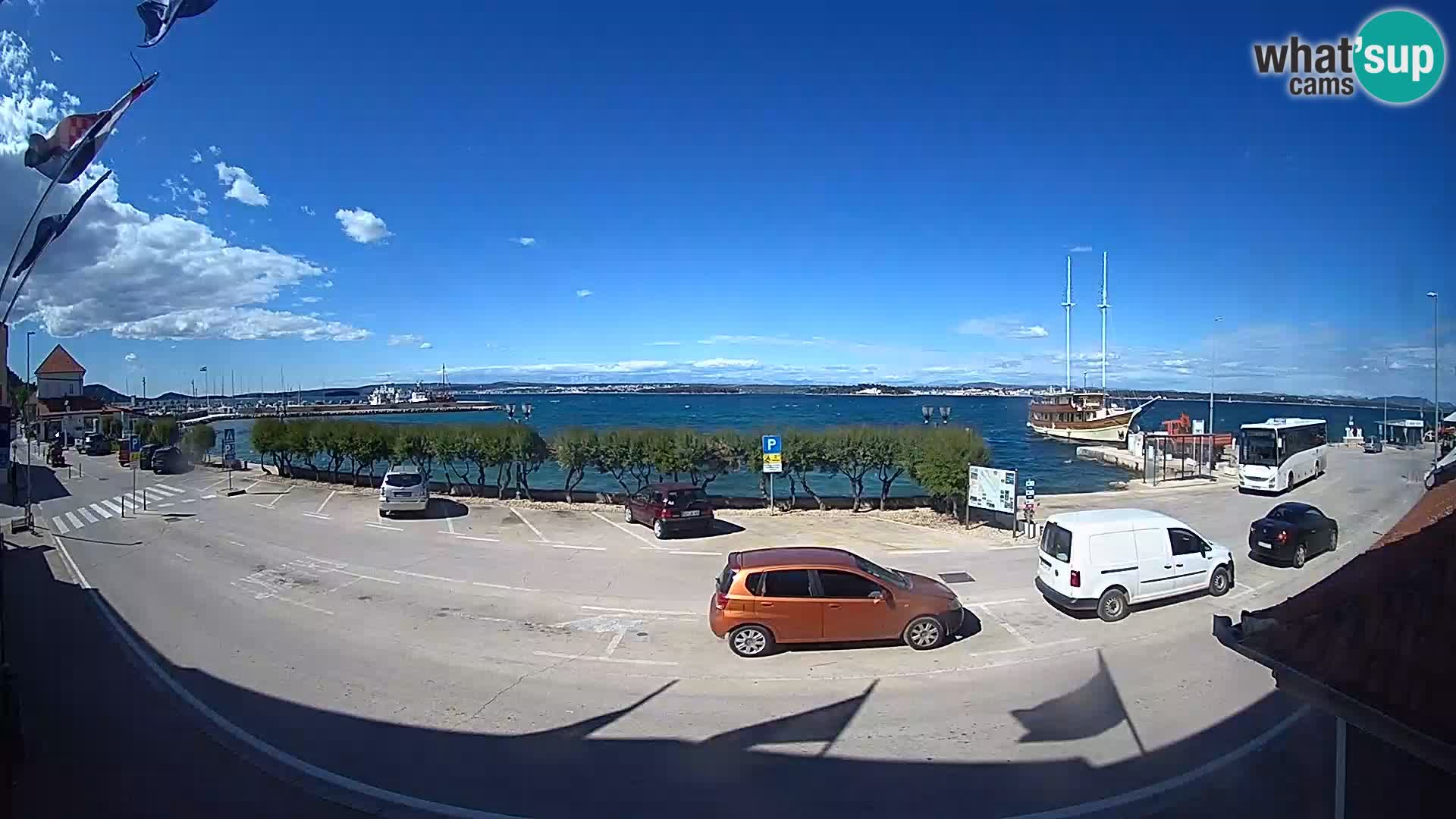 Web kamer u živo Tkon – trajektni terminal