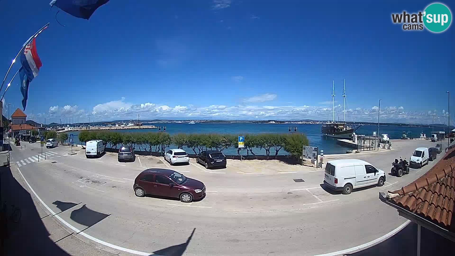 Web kamer u živo Tkon – trajektni terminal