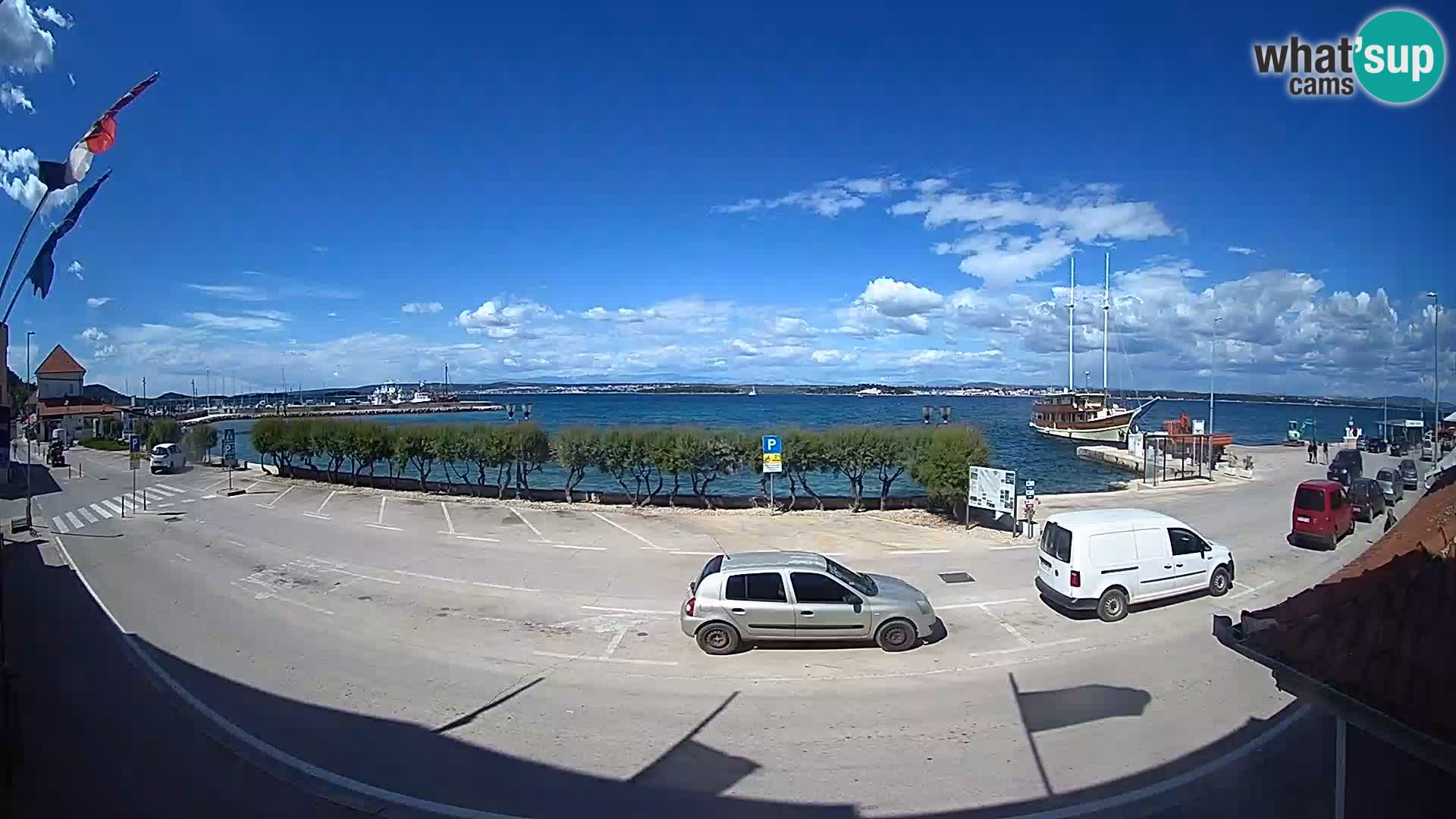 Web kamer u živo Tkon – trajektni terminal