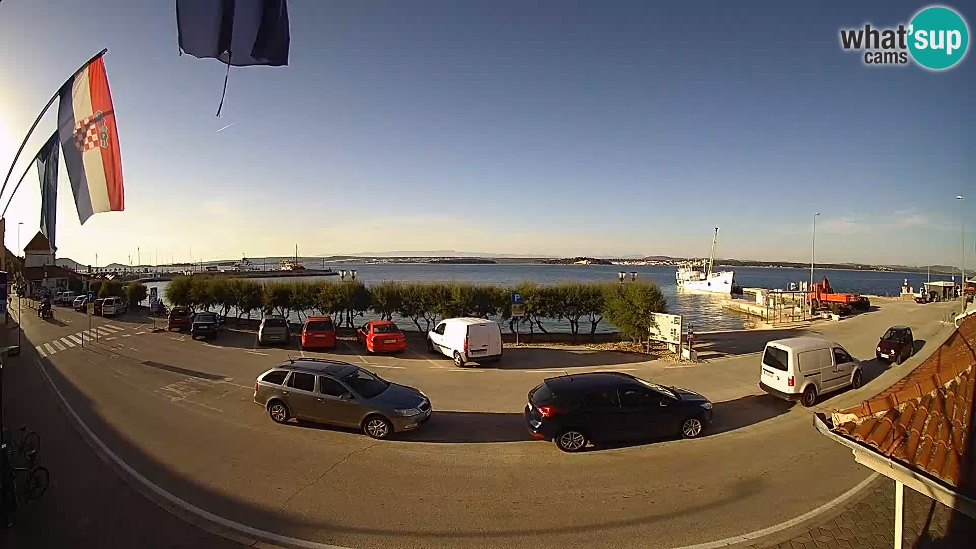 Spletna kamera Tkon – trajektni terminal