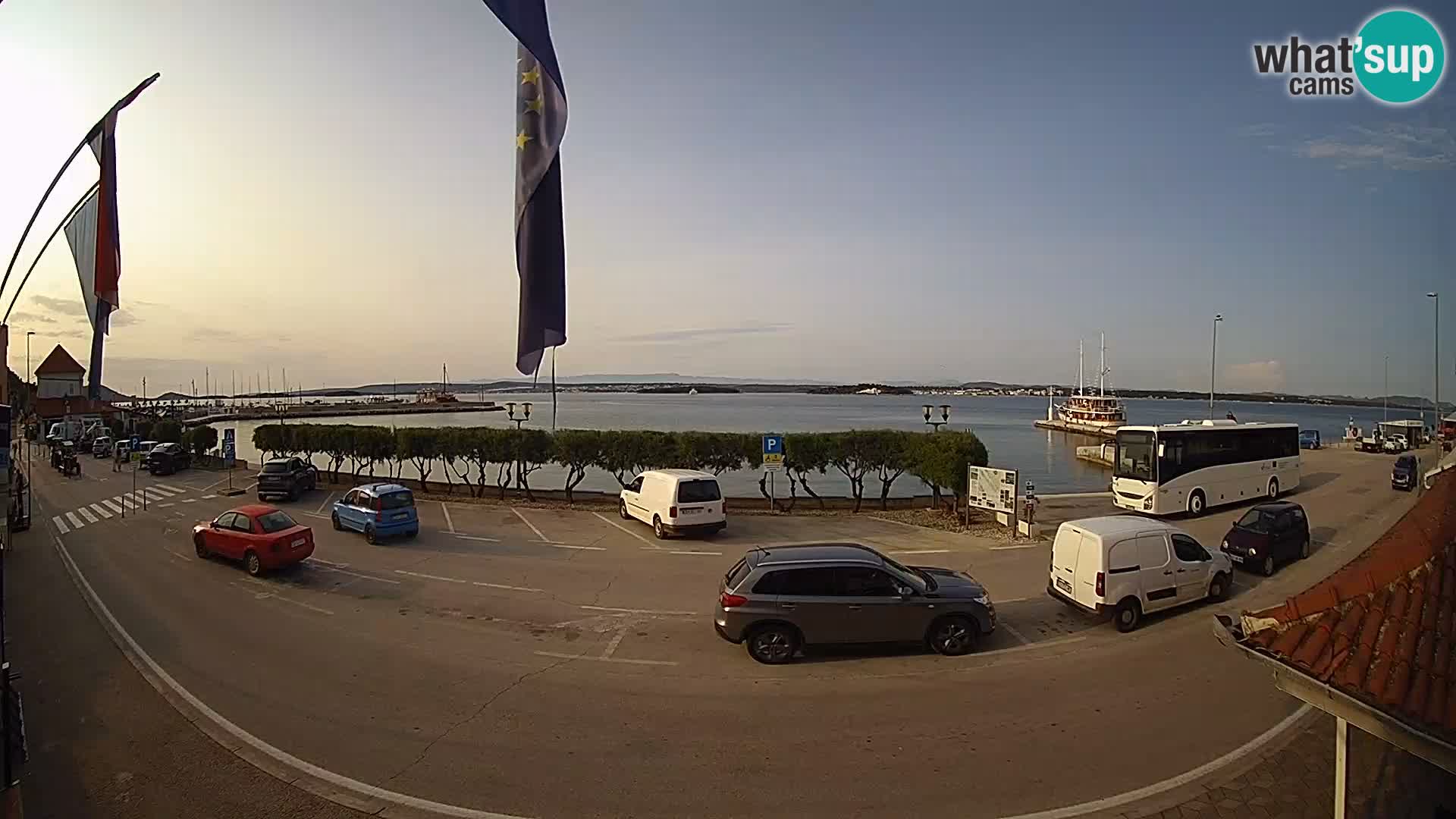 Spletna kamera Tkon – trajektni terminal