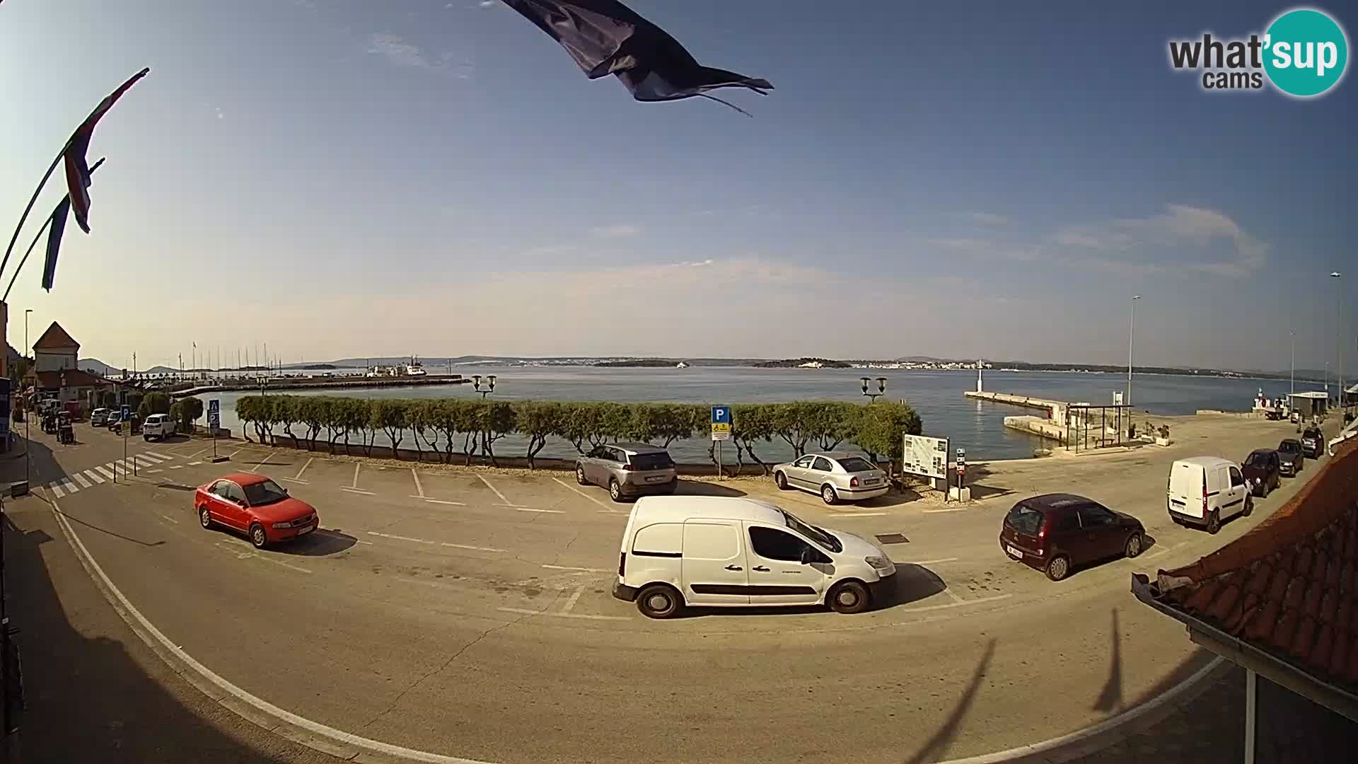 Spletna kamera Tkon – trajektni terminal