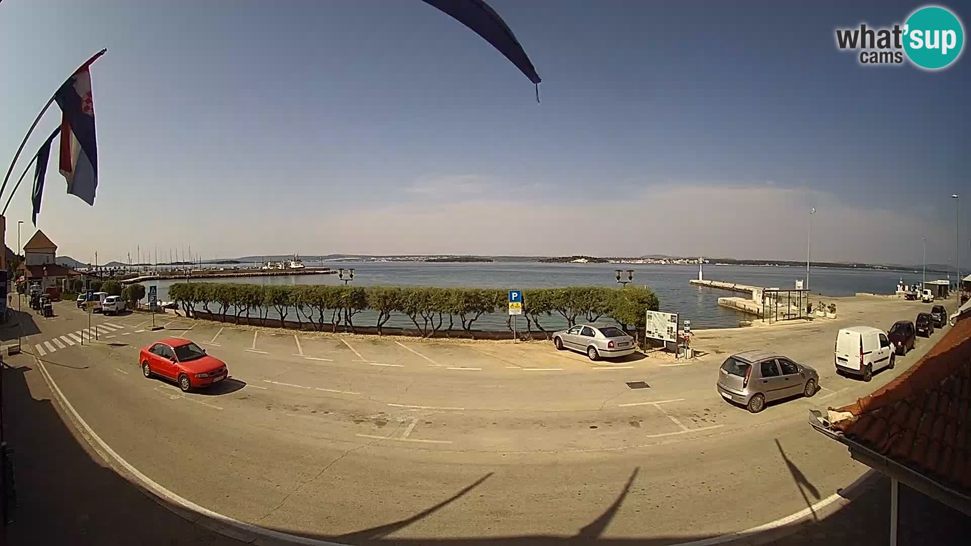 Web kamer u živo Tkon – trajektni terminal