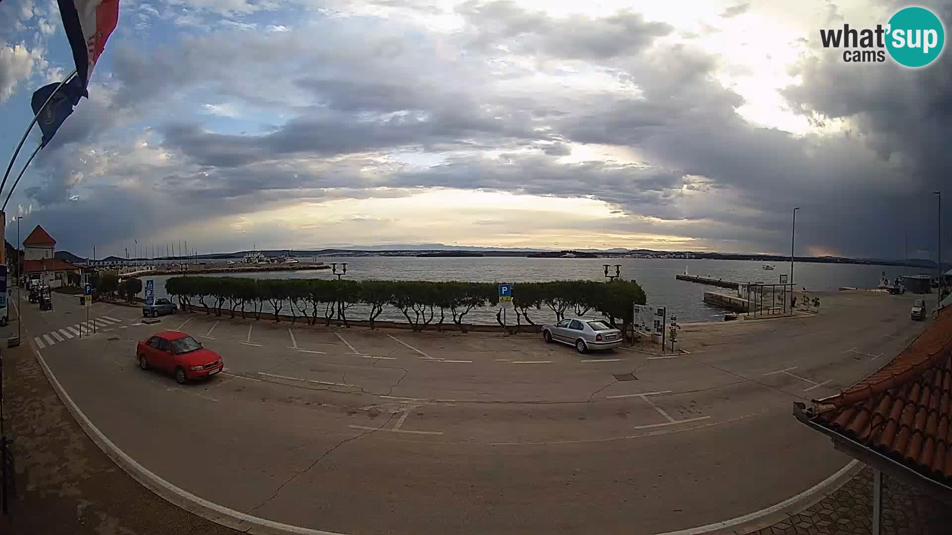 Web kamer u živo Tkon – trajektni terminal