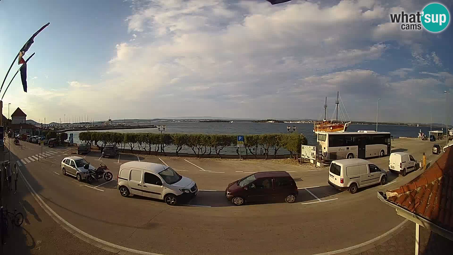 Spletna kamera Tkon – trajektni terminal