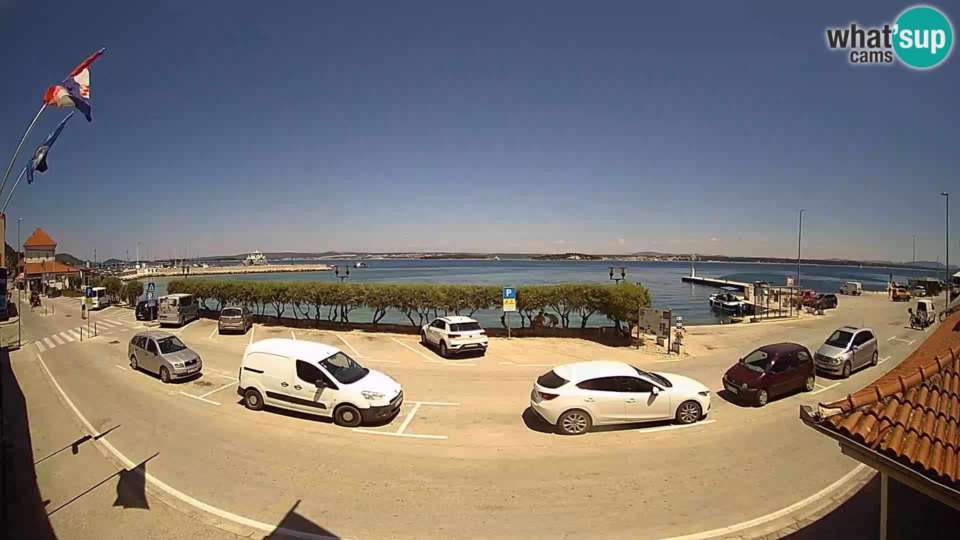 Spletna kamera Tkon – trajektni terminal